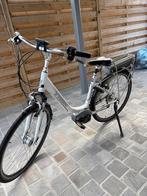 Elektrische damesfiets (step-through) trek, Fietsen en Brommers, Elektrische fietsen, Ophalen, Zo goed als nieuw