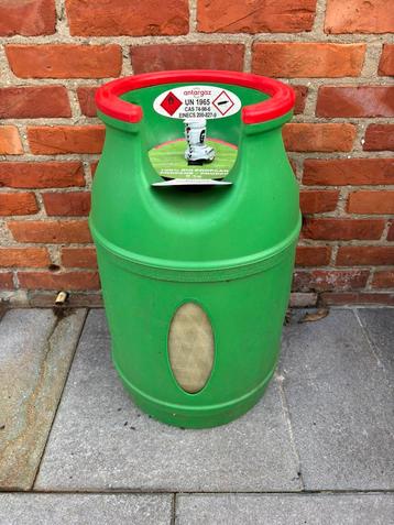 Vol propaan gas 8kg  Met zegel. Nog verpakt beschikbaar voor biedingen