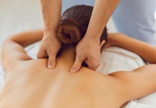 Full body / Ontspannings massage (alleen voor vrouwen), Diensten en Vakmensen, Welzijn | Masseurs en Massagesalons, Bedrijfsmassage