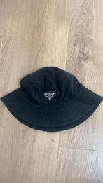 Prada  visserhoed, Kleding | Heren, Hoeden en Petten, Ophalen