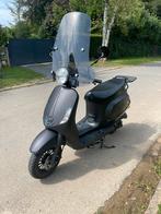 50cc scooter - GTS Toscana Pure S - B-rijbewijs, Fietsen en Brommers, Zo goed als nieuw