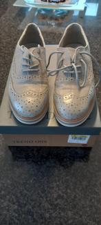 lichtblauwe veterschoen mt 38, Trend One., Blauw, Overige typen, Ophalen of Verzenden