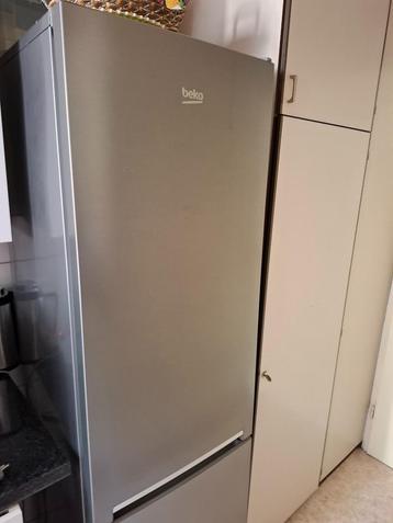 Frigo congélateur combi Beko beschikbaar voor biedingen