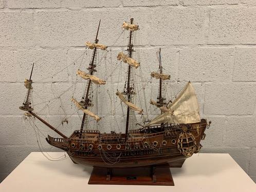 6 Modelbouwschepen HMS Fairfax,Santa Maria, Lynx, boot schip, Hobby en Vrije tijd, Modelbouw | Auto's en Voertuigen, Ophalen