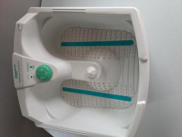 Bubbelvoetenbad beschikbaar voor biedingen