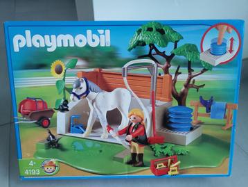 Playmobil wasbox voor paarden beschikbaar voor biedingen