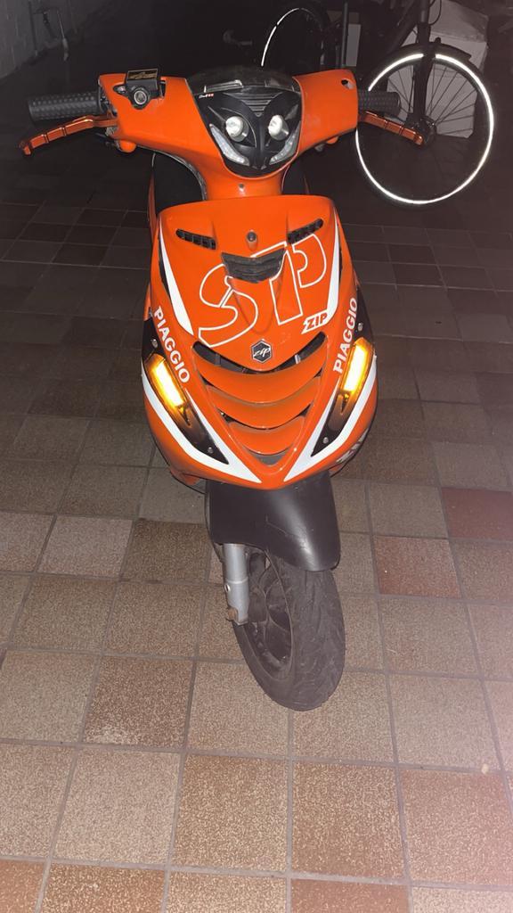 Classe Piaggio Zip B, Vélos & Vélomoteurs, Scooters | Piaggio, Comme neuf, Zip, Enlèvement