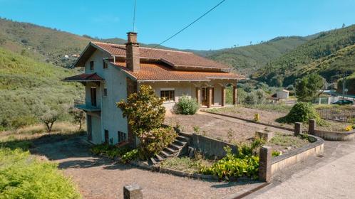 4 bedroom villa with river access, Immo, Buitenland, Portugal, Woonhuis, Landelijk