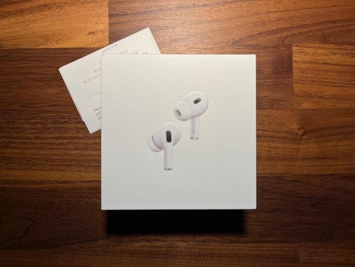 Apple AirPods Pro 2 in perfecte staat + hoesje, Telecommunicatie, Mobiele telefoons | Oordopjes, Zo goed als nieuw, In gehoorgang (in-ear)