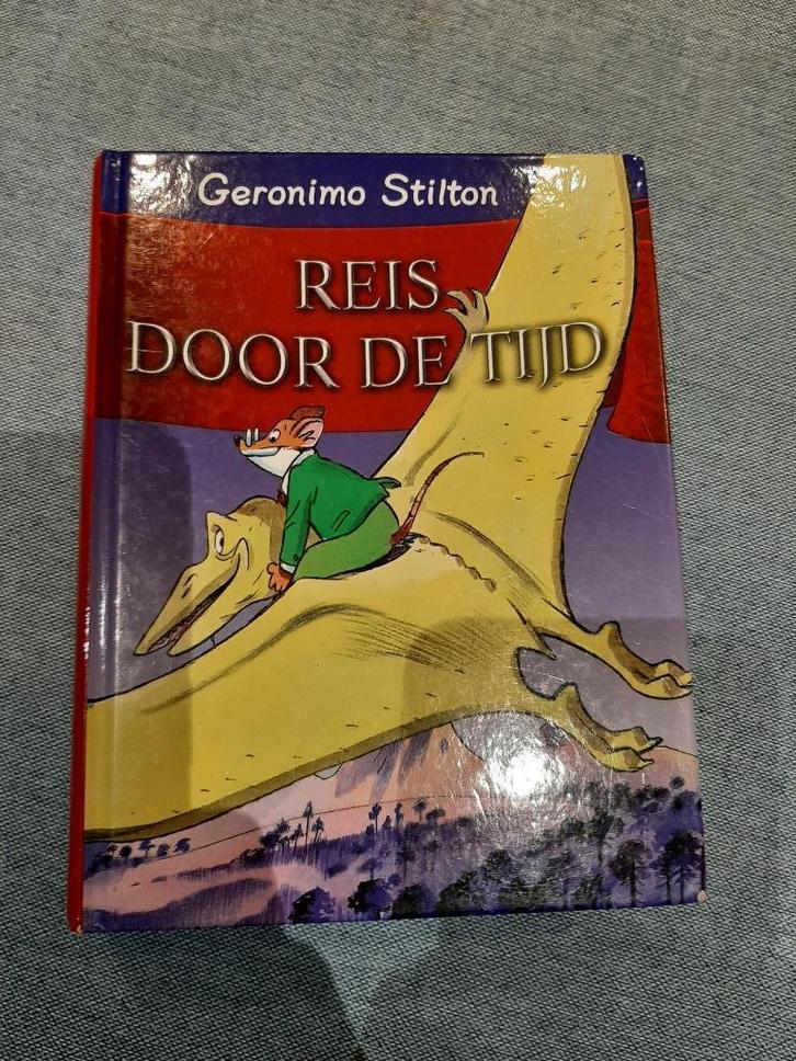 Boek Geronimo Stilton Reis door de tijd, Boeken, Kinderboeken | Jeugd | 10 tot 12 jaar, Gelezen, Fictie, Ophalen of Verzenden