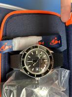 Horloge, Handtassen en Accessoires, Horloges | Heren, Staal, Polshorloge, Kunststof, Zo goed als nieuw