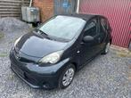 Toyota Aygo 1.0 benzine 2014 92.000km euro5b met keuring, Auto's, Toyota, Voorwielaandrijving, Stof, Zwart, Adaptieve lichten