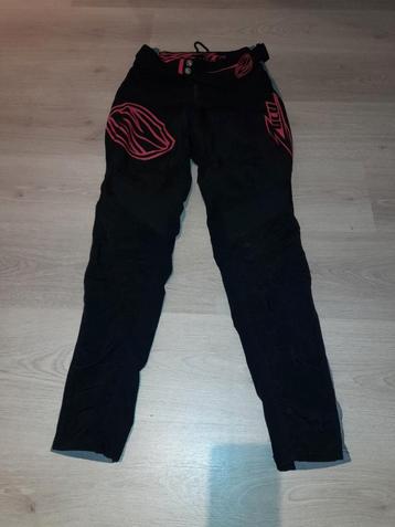 BMX broek Zulu maat A30 beschikbaar voor biedingen