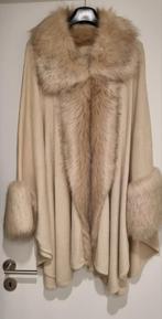 Beau manteau en fourrure, tissu doux et charmant., Enlèvement ou Envoi