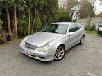 MERCEDES CLK 220//DIESEL//AIRCO//ZO MEE TE NEMEN !, Auto's, Mercedes-Benz, 4 zetels, Stof, Zwart, Particulier