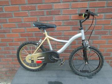 Grijze kinderfiets voor opmaak of onderdelen 5 euro !  beschikbaar voor biedingen