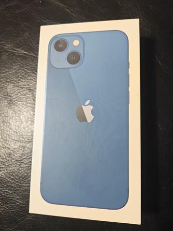 iPhone 13 bleue 