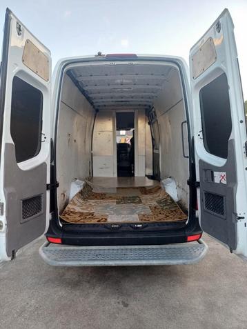 Bestelwagen Camionette en Meubelbak huren Rijbewijs B beschikbaar voor biedingen