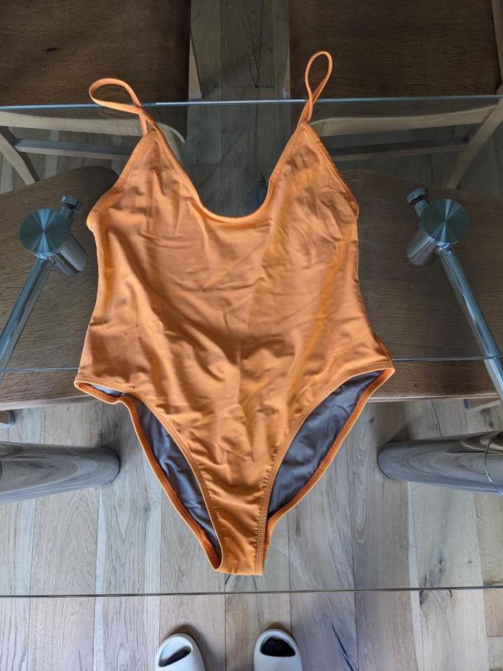 Eendelig oranje damesbadpak Bower maat 34, Kleding | Dames, Badmode en Zwemkleding, Zo goed als nieuw, Badpak, Oranje, Ophalen of Verzenden