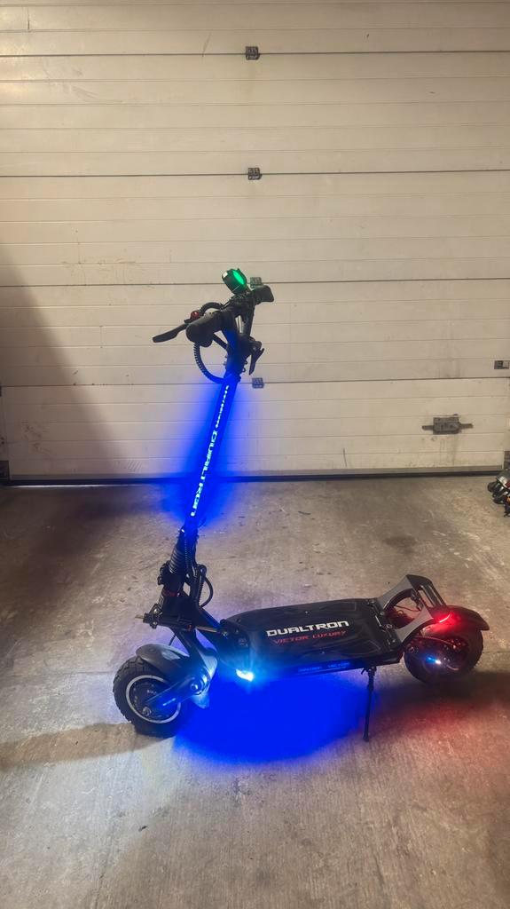 Dualtron Victor Luxe, Fietsen en Brommers, Steps, Zo goed als nieuw, Elektrische step (E-scooter), Ophalen