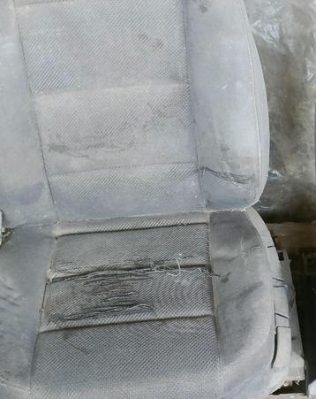 BMW 3 autostoel Oldtimer voor hergebruik of ander project beschikbaar voor biedingen