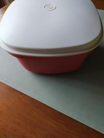 Serveerwonder van tupperware beschikbaar voor biedingen