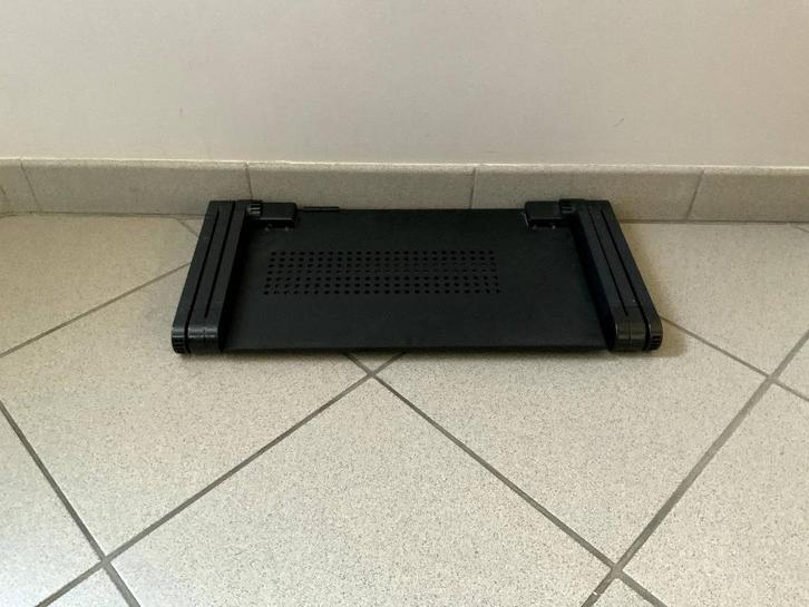 Zwarte Laptopstandaard met Ventilatiegaten, Computers en Software, Laptopstandaarden, Nieuw, In diepte verstelbaar, In hoogte verstelbaar