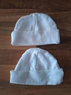 Bonnets blancs pour nouveau-né. Lot de 2 en très bon état., Enfants & Bébés, Vêtements de bébé | Bonnets, Écharpes & Moufles, Enlèvement ou Envoi