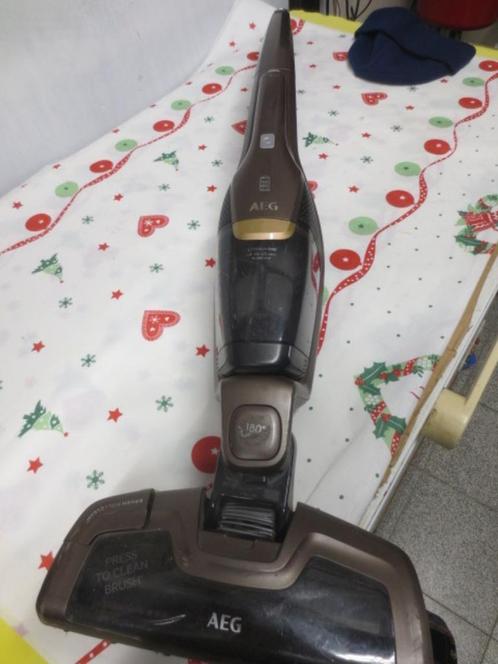 gezocht steelstofzuiger AEG CX7, Elektronische apparatuur, Stofzuigers, Stofzuiger, Ophalen