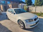 BMW 116i ESSENCE 90KW, Auto's, 90 kW, 1 Reeks, Wit, Grijs