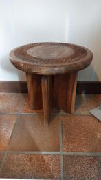 Klein houten tafeltje, Ophalen