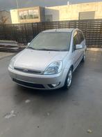 Ford fiesta, Auto's, Voorwielaandrijving, Stof, Handgeschakeld, Grijs