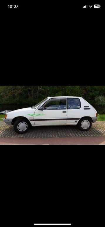 Peugeot 205 Oldtimer Bouwjaar 1987 te koop beschikbaar voor biedingen