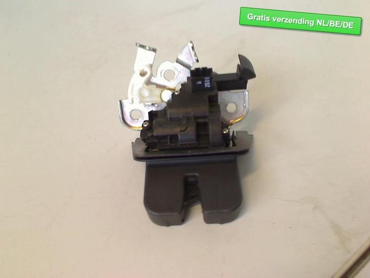 SERRURE COFFRE Audi A4 Avant (B8) (8K9827505), Autos : Pièces & Accessoires, Carrosserie & Tôlerie, Haillon arrière, Audi, Utilisé