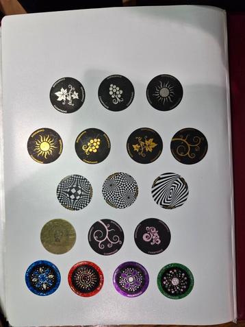 Champagne capsules maar nog niet gedrukt. Dit is R.R.R. beschikbaar voor biedingen