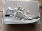 Nieuwe Tamaris leren damessneakers p38, Kleding | Dames, Schoenen, Ophalen of Verzenden, Nieuw