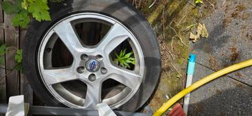 Originele 17" inch Volvo velgen beschikbaar voor biedingen