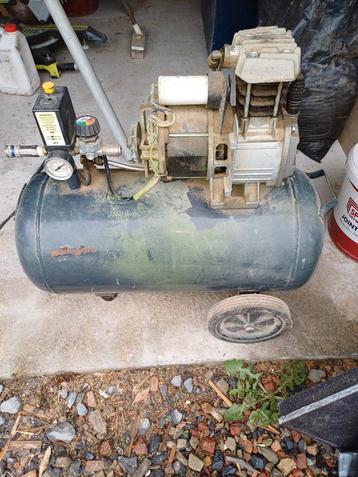 Compressor 50 liter vat. Voor wisselstukken of opmaak., Enlèvement, Comme neuf