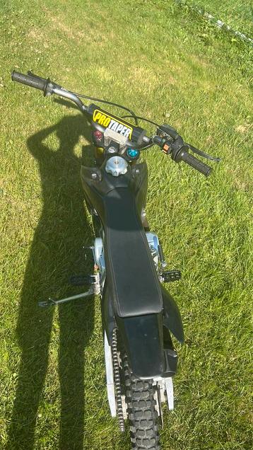 Crosmotor 125cc 4t beschikbaar voor biedingen