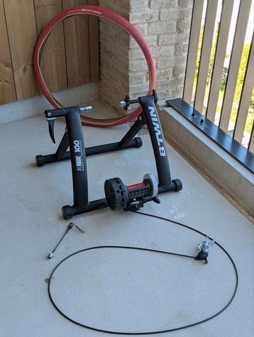 Hometrainer Decathlon in ride 100 b twin per fiets met band beschikbaar voor biedingen