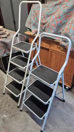 Trapladders 3 en 4 treden, Ophalen