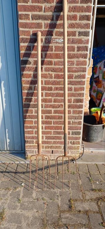 Gereedschap, hooivork 4 tander beschikbaar voor biedingen