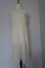Robe nuisette blanc cassé - M 44, Vêtements | Femmes, Sous-vêtements & Lingerie, Enlèvement ou Envoi, Blanc, Autres types