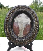 cadre mural bombé religieux crucifix en calcaire, Antiquités & Art, Antiquités | Objets religieux, Enlèvement ou Envoi