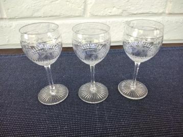 Lot de 3 anciens verres en cristal taillé de Saint Louis beschikbaar voor biedingen