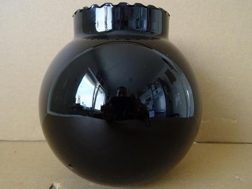 Vase noir vase vintage vase noir soufflé bouche 16cm 1960, Maison & Meubles, Accessoires pour la Maison | Vases, Comme neuf, Noir