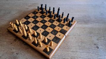 Jeu d'échec mini en bois (vintage)