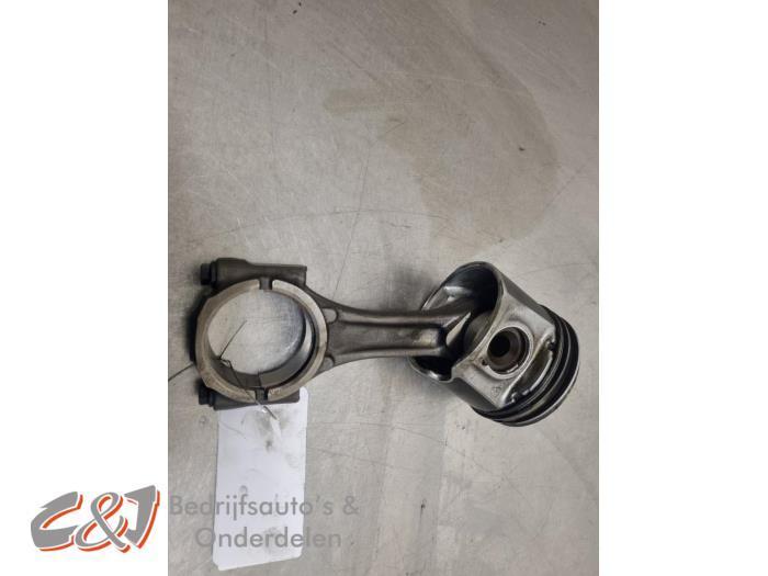 Zuiger van een Fiat Ducato, Auto-onderdelen, Motor en Toebehoren, Fiat, Gebruikt, 3 maanden garantie, Ophalen of Verzenden