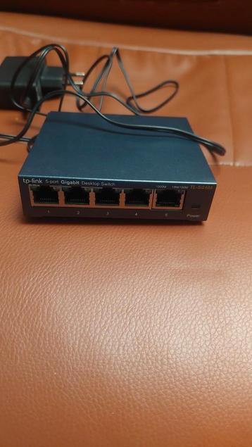 TP Link SG105 beschikbaar voor biedingen