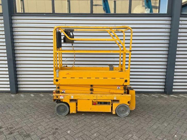 Haulotte Optimum 8 Hoogwerker Schaarhoogwerker (bj 2011), Zakelijke goederen, Machines en Bouw | Liften, Steigers en Ladders